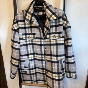 Vero Moda LIKE NEW Checkered Jacket in Black, White, and Tan